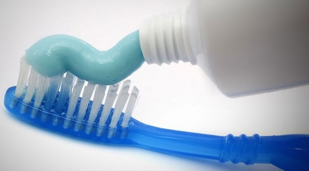 Diş Bakterileri Nasıl Temizlenir?İşte O Doğal Yöntem Nefis Tarifler