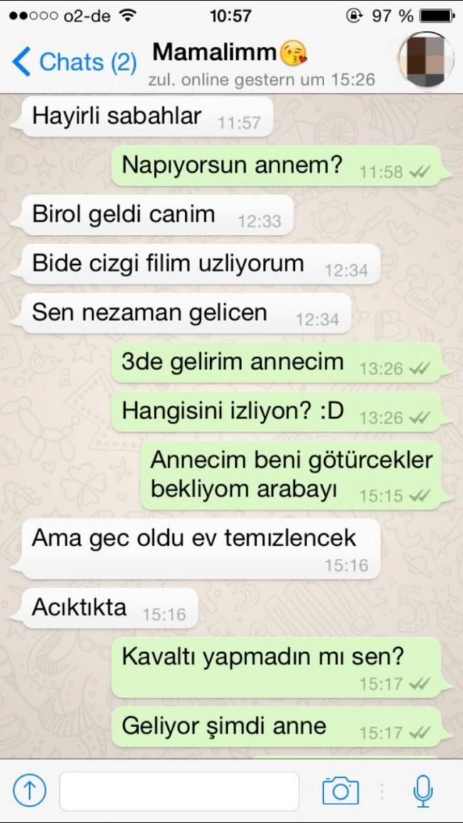 Annelerin Attığı Komik Watsapp Mesajları Büyük Ses Getirdi