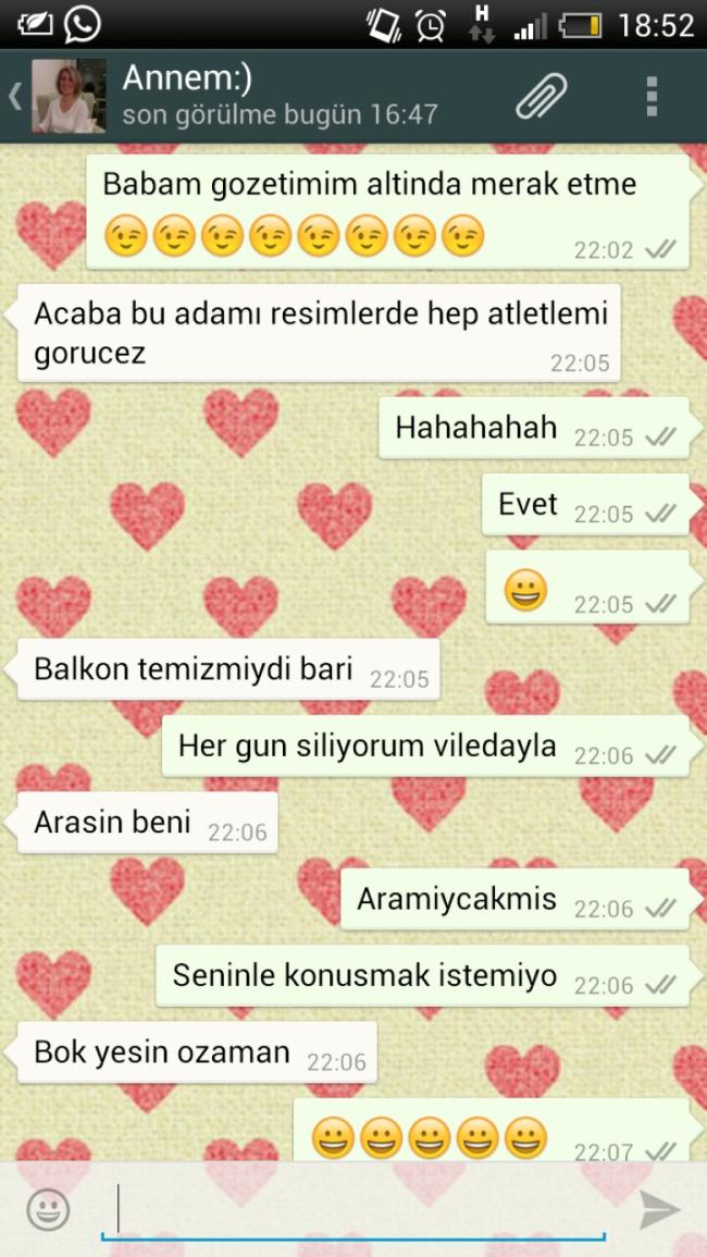 Annelerin Attığı Komik Watsapp Mesajları Büyük Ses Getirdi