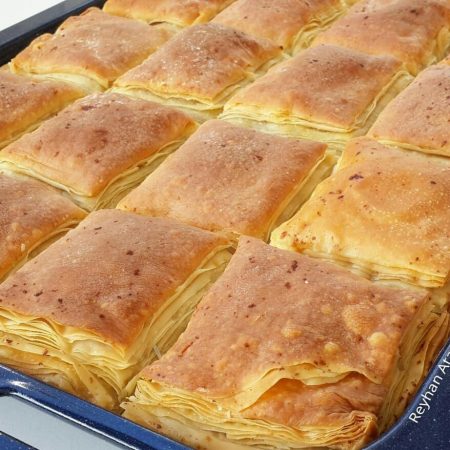 Nişastalı El Açması Börek